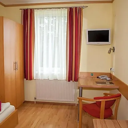 Hotel Roderich 2*
