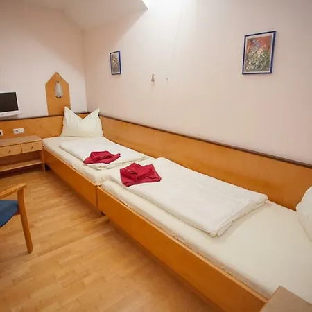 Hotel Roderich 2*